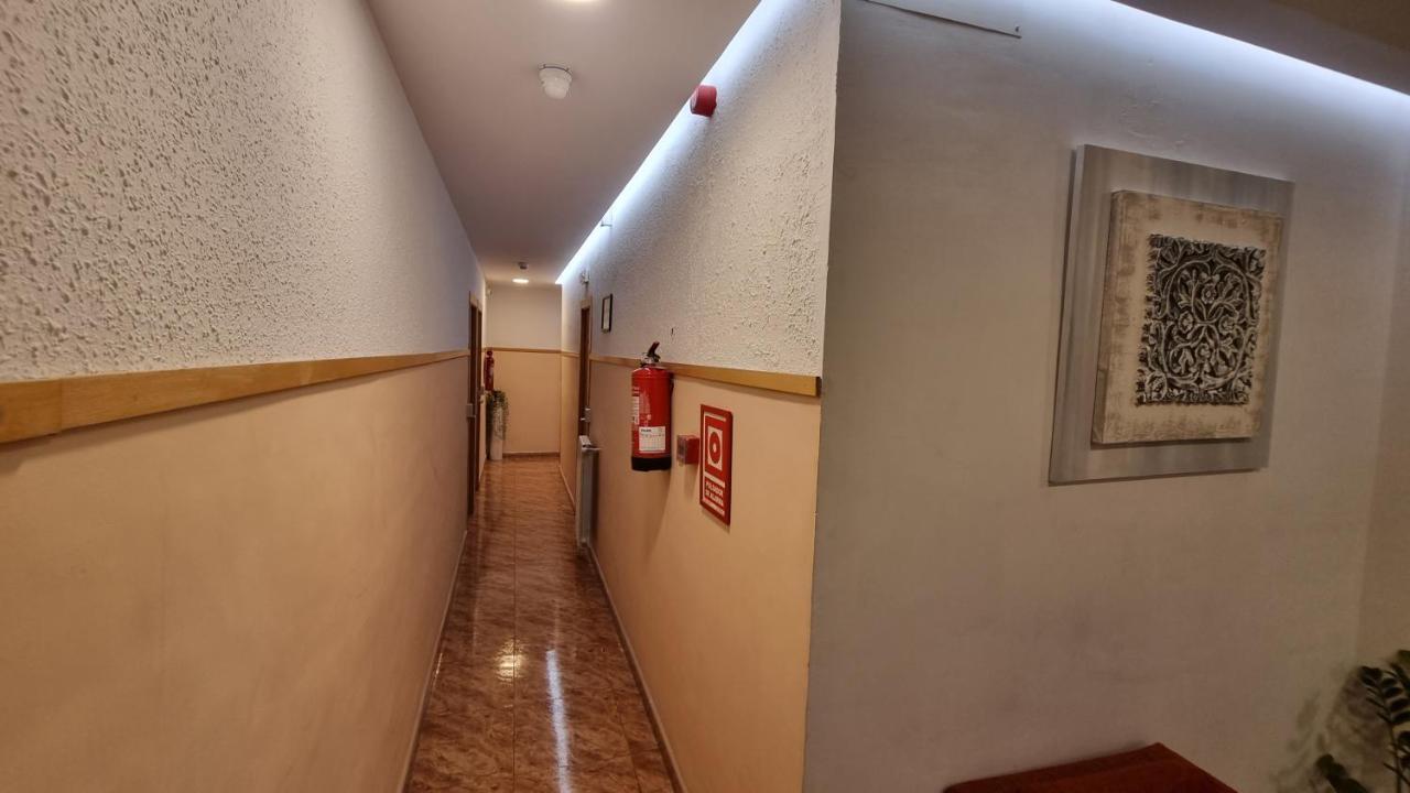 โอสตัล ริโอ เด กาสโตร Hotel บาร์เซโลนา ภายนอก รูปภาพ