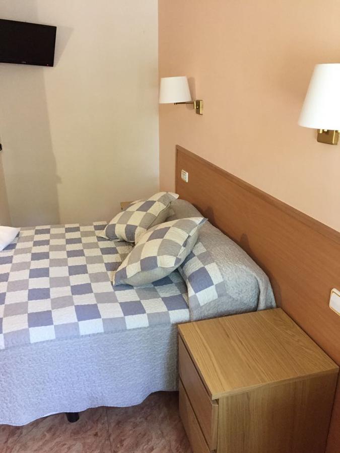 โอสตัล ริโอ เด กาสโตร Hotel บาร์เซโลนา ภายนอก รูปภาพ